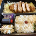 きんのつる - ロースかつ弁当８８０円。