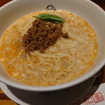 個室中華 頤和園 霞が関店 - 担々麺