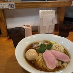 麺堂にしき 新宿歌舞伎町店 - 美しい、、、