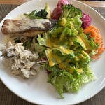 La Villa LUPICIA Restaurant - 秋サケのソテー