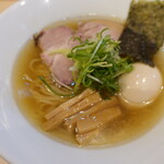 ラーメンLab ろじっく - 料理写真:味玉塩ラーメン
