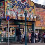 ラッキーピエロ - ２時間後にバス停に戻ってくると長蛇が出来てました