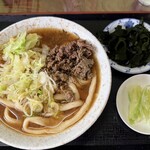 手打ち 山もとうどん - 肉うどん1.５玉@¥800+わかめ@¥100