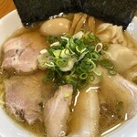 ShiNaChiKu亭 - 醤油特らーめん