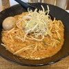 大塚屋 - 辛味噌ラーメン+味玉　900円+100円(税込)