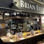 クラフトパブ ブライアンブルー - カウンター席カッコいい