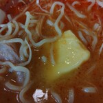 幸楽苑 - バター投入