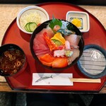 五郎鮨 - 日替りちらし丼