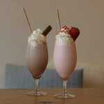 OneTreeCafe - ミルクシェイク(チョコレートとストロベリー)