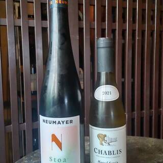 穴子料理を引き立てる◆ソムリエ厳選のワインと共に味わう