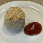 レストラン ヴァロリス - 様々な魚介類を使ったフィッシュケーキ