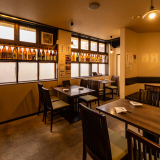 【完全個室有】木の温もり感じる昭和レトロな空間。飲み会、観光