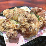 らっぱ - 鶏の唐揚げ（１個 190円）　※写真は2個