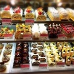 シェ・アオタニ - 