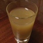 山荘無量塔 - ぶどうと生姜のジュース