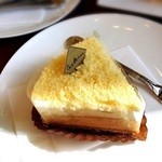 シェ・アオタニ - アオタニフロマージュ　410円
      