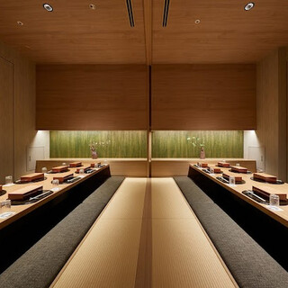 2名様～24名様迄、お客様のお人数様に合わせた個室でご用意