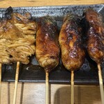 もつ焼 かど - 左シロ　右網レバ