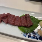 喰処 北洲 - 三種町産馬刺し