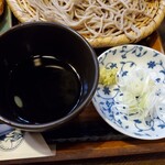 百々亭 - 蕎麦つゆ＆薬味