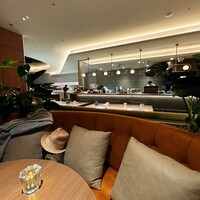 JAM17 DINING - 落ち着いた照明にバイオリンの生演奏