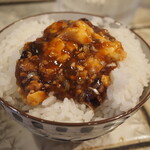 餃子酒飯 大阪王 - 四川麻婆豆腐 オンザライス