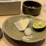 てんぷら てらおか - サワラ　中は少しレアに残している