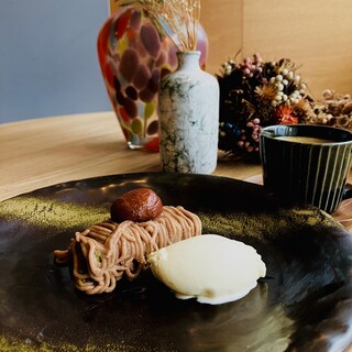 旬の食材を使った月替わりのメニューもございます。