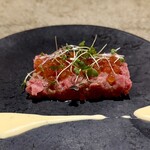 Bistro Biblical - 上州牛モモ肉のタルタル　新物イクラのマリネ