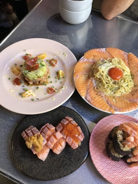 梅田でサーモン天国のお店へ』by はやしこみち : サーモンLabo