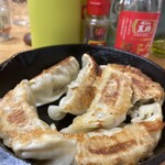 餃子の王将 - 料理写真:まずは、生餃子一人前完成