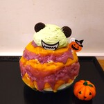 京氷ゆきみ庵 - 氷を絡めて食べると、頭の抹茶エスプーマクリームは、ほんのり抹茶の味わい～!! かぼちゃソース、紫芋ソースは、どちらも濃厚で、かぼちゃと紫芋の味わいが強く感じられて、めちゃ新鮮な味わいだった～!!( ^o^)ﾉ