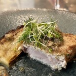bistro tetete - 中をレアに仕上げる絶妙な火入れでとっても美味✨