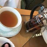 ロビーラウンジ ミザール - ホットはカップ２杯分