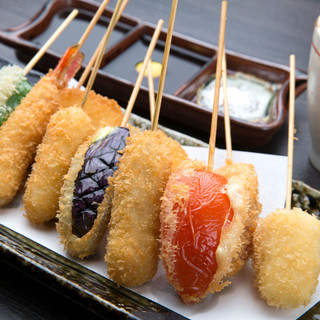 夜は串カツ、おでん、逸品料理も充実！！