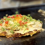 大正お好み屋 ままま - ※ ネギ･紅生姜で彩り鮮やか ദ്ദി˙◡･) 人気メニューやね