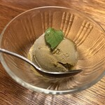 食堂 HEY - お茶のアイス