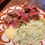 ボブリー 新橋店 - 馬肉のレア唐揚げ