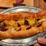 ボブリー - 馬肉のピザ