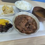 もつ煮とおにぎり かま田 - もつ煮定食（みそ）
