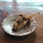 萬屋 - しめじの天ぷら（サービス）