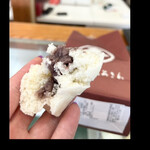 くろさわ和菓子 - 料理写真:蒸したての酒まんを、亭主さんにその場で食べてもよろしいですか？の了承を頂き、たべれたんです〜　もーねっ《どぶろく》です〜凄いです〜☆★☆★☆ byまみこまみこ