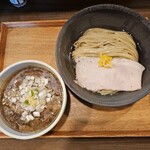 謝浸蕎麦店 - 料理写真:【限定】和牛の醤油つけそば　1200円