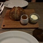 RACINES Boulangerie & Bistro - 