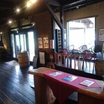 天橋立ワイナリー - 店内　掃除が行き届いていておしゃれ♡
