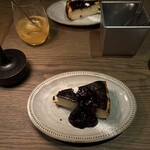 RACINES Boulangerie & Bistro - 