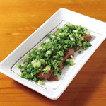 博多鉄板焼肉 どまんなか - 馬レバ刺し