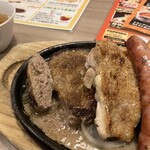 ステーキのどん 幸手店 - ジューシーなハンバーグは増量して1.5倍へ
