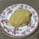 ブランジュリー パリの空の下 - こちらも、いただいたレア商品。生クロワッサンオザマンドゥ。本当に生！お酒がすごく効いていて少し酔いました 笑 美味しいです。