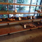 魔法のぱん - 店内陳列棚